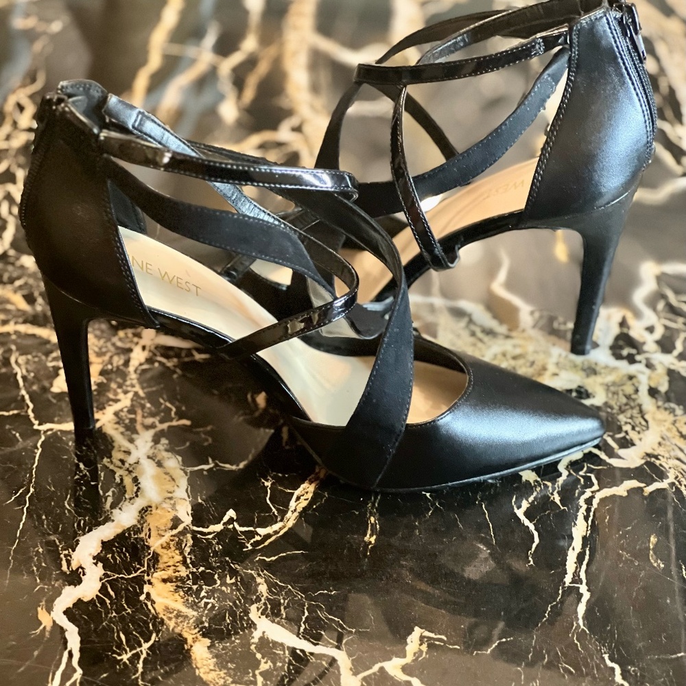 Nine West Black Stiletto Size 9